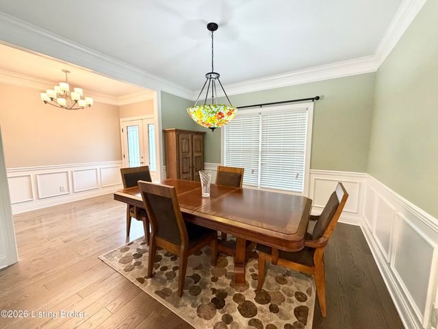 9805 Sunnys Halo Ct, Louisville, KY 40214