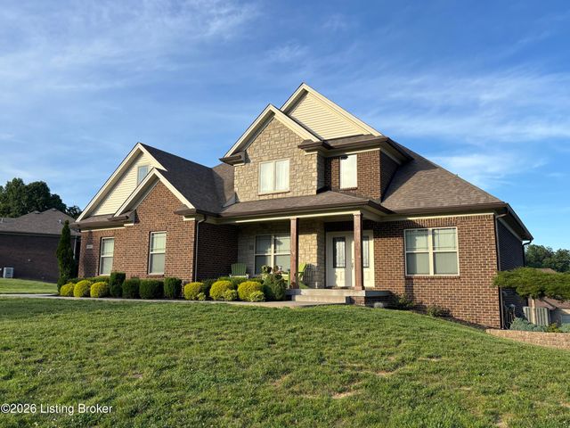 9805 Sunnys Halo Ct, Louisville, KY 40214