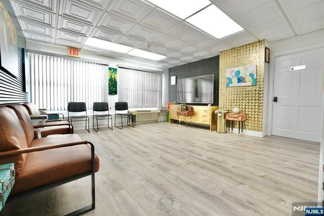 464-470 Valley Brook Avenue 6, Lyndhurst, NJ 07071