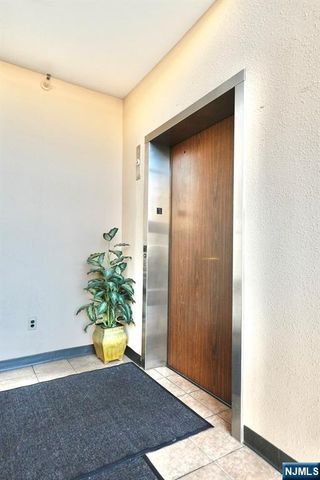 464-470 Valley Brook Avenue 6, Lyndhurst, NJ 07071