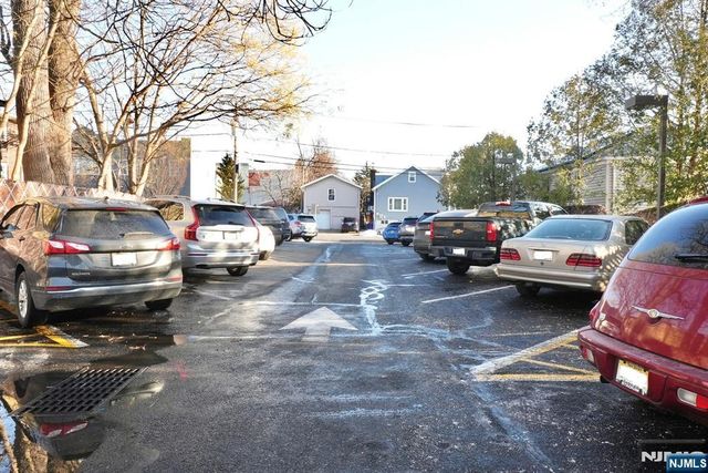 464-470 Valley Brook Avenue 6, Lyndhurst, NJ 07071