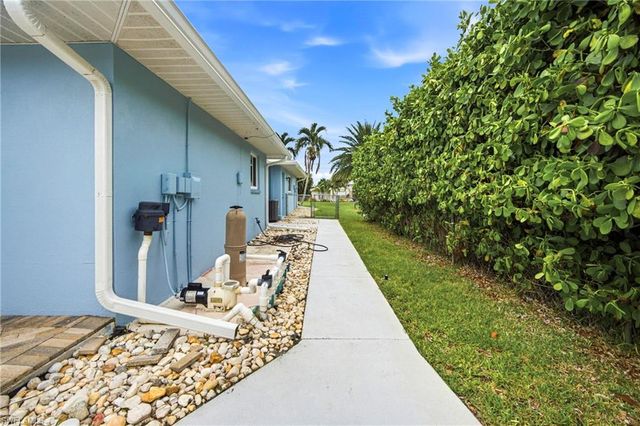 1409 SW 43rd TER, Cape Coral, FL 33914