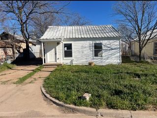 406 11th Street, Mineral Wells, TX 76067