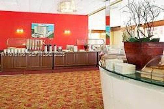 19201 Collins Ave 441, Sunny Isles Beach, FL 33160