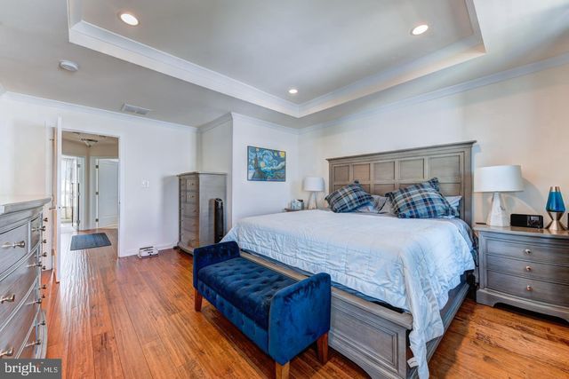 10 MANCHESTER DR, Hatboro, PA 19040