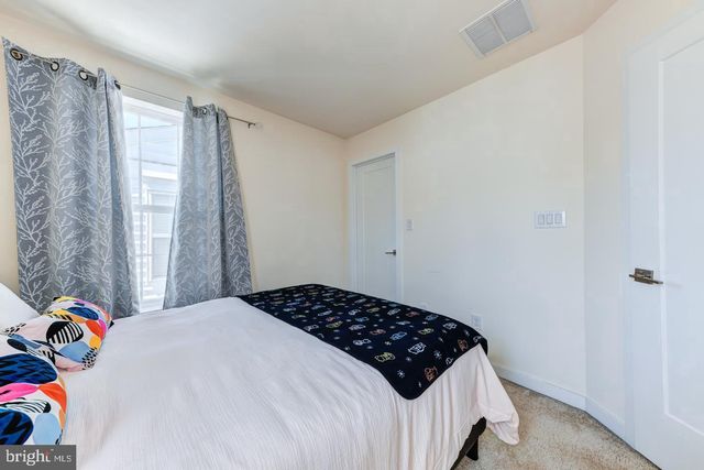 10 MANCHESTER DR, Hatboro, PA 19040