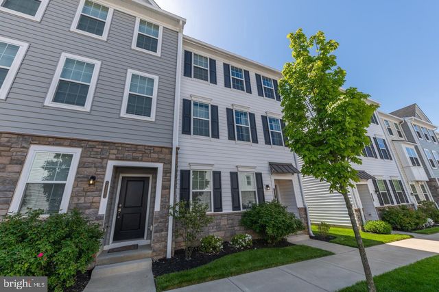 10 MANCHESTER DR, Hatboro, PA 19040