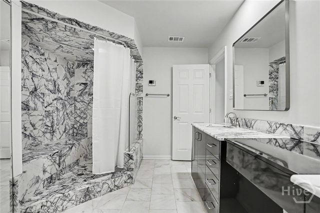 14 Hemingway Drive, Savannah, GA 31411