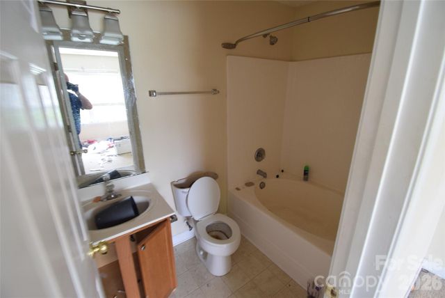 633 Overlook Road, Lowell, NC 28098