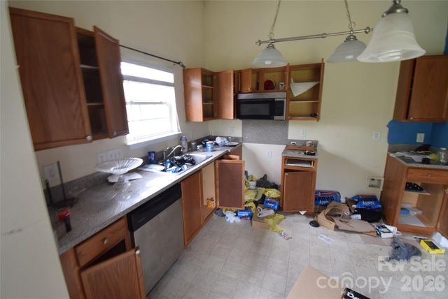 633 Overlook Road, Lowell, NC 28098