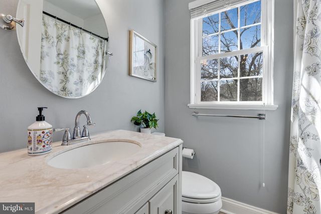 2906 S BUCHANAN ST, Arlington, VA 22206