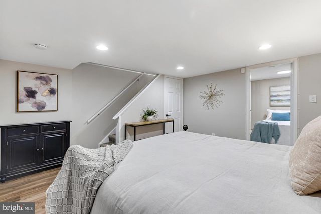 2906 S BUCHANAN ST, Arlington, VA 22206