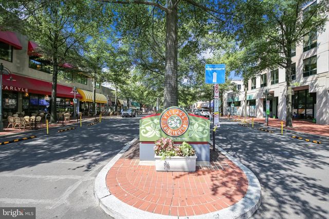 2906 S BUCHANAN ST, Arlington, VA 22206