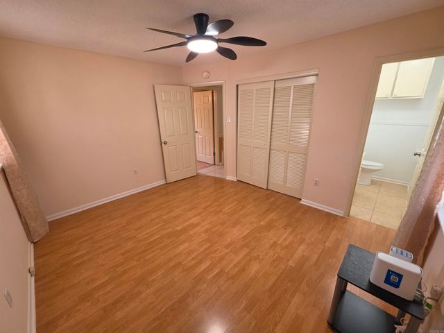 415 S Center, Conway, AR 72034