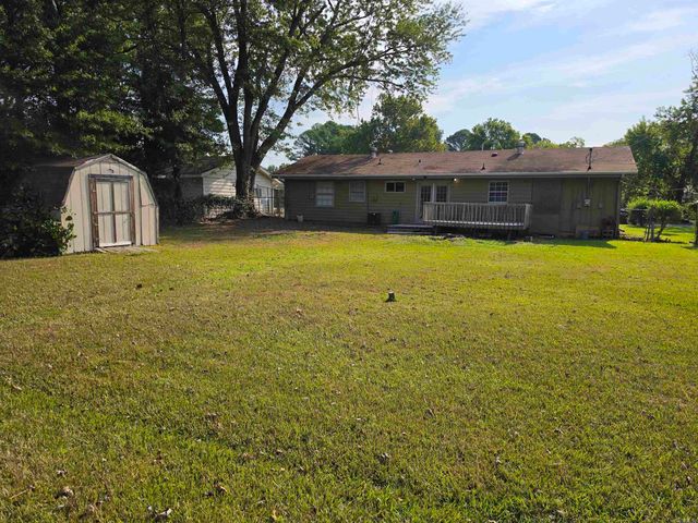 415 S Center, Conway, AR 72034