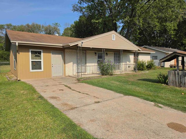 415 S Center, Conway, AR 72034