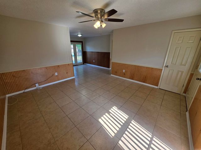 415 S Center, Conway, AR 72034