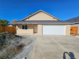 1858 Ingram Lane, Medford, OR 97501