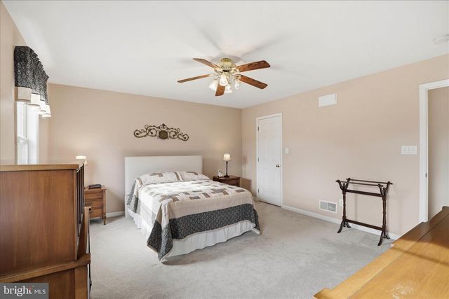 135 BRIDLE PATH, New Holland, PA 17557