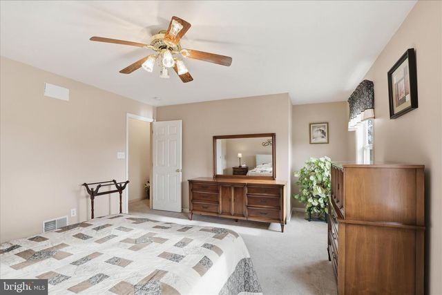 135 BRIDLE PATH, New Holland, PA 17557