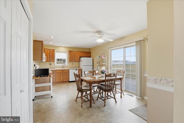 135 BRIDLE PATH, New Holland, PA 17557