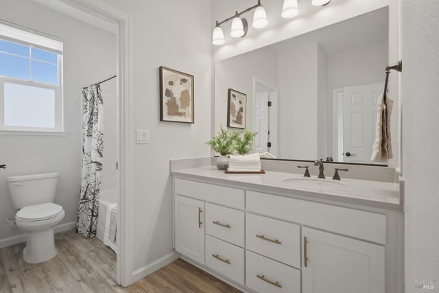 1525 Gulf Dr, Fairfield, CA 94533