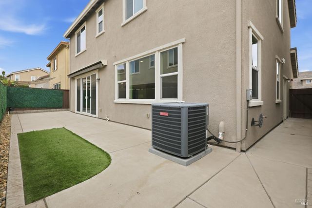 1525 Gulf Dr, Fairfield, CA 94533
