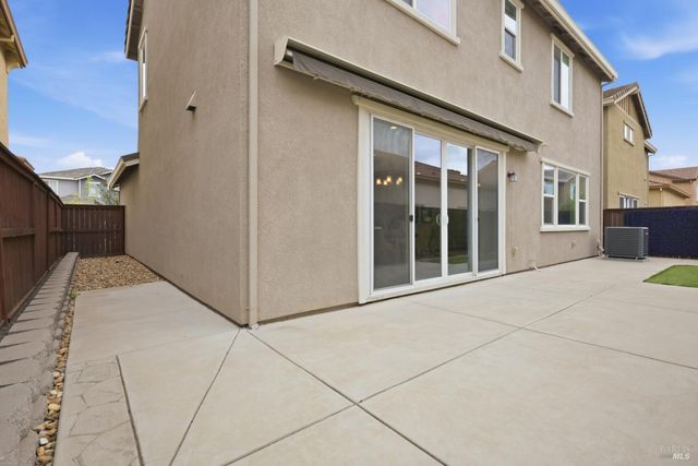 1525 Gulf Dr, Fairfield, CA 94533