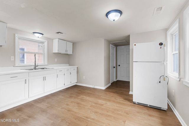 911 Vinton Street, Toledo, OH 43609