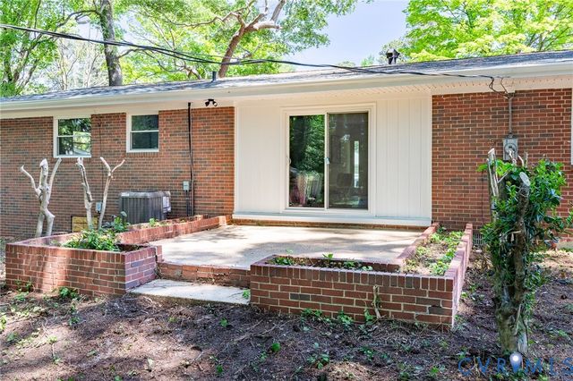 2046 Colston St, Petersburg, VA 23805