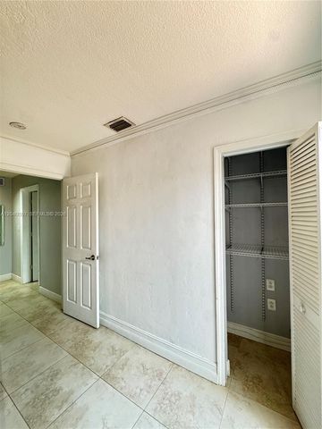 11340 SW 41st Ter, Miami, FL 33165