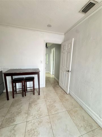 11340 SW 41st Ter, Miami, FL 33165