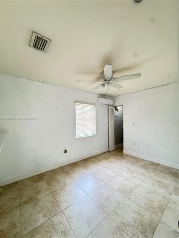 11340 SW 41st Ter, Miami, FL 33165