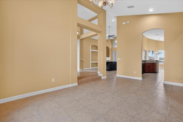 13 New Oak Leaf Dr, Palm Coast, FL 32137