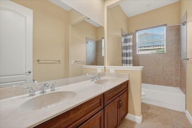 13 New Oak Leaf Dr, Palm Coast, FL 32137