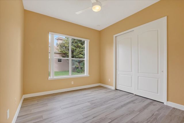 13 New Oak Leaf Dr, Palm Coast, FL 32137