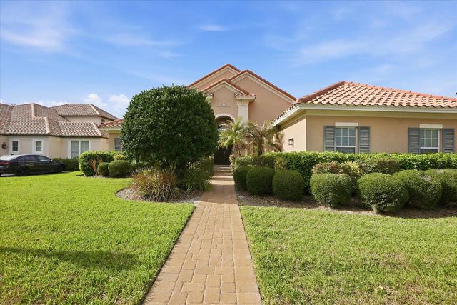 13 New Oak Leaf Dr, Palm Coast, FL 32137