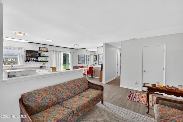 4810 W Lord Byron Road, Wilmington, NC 28405