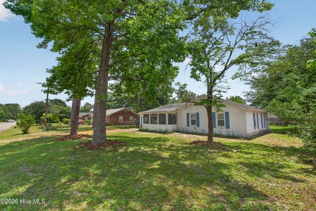 4810 W Lord Byron Road, Wilmington, NC 28405