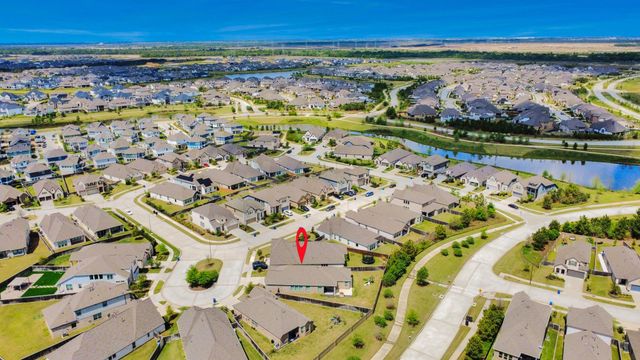 10810 Spiny Caterpillar Court, Cypress, TX 77433