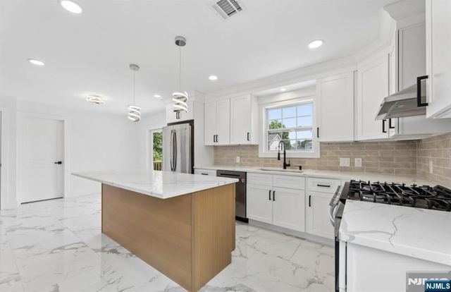 8 Annette Terrace, Lodi, NJ 07544