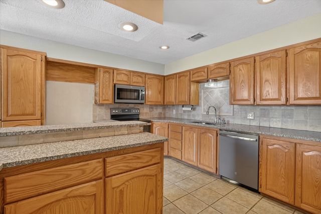 3520 Old Dennis Road, Weatherford, TX 76087