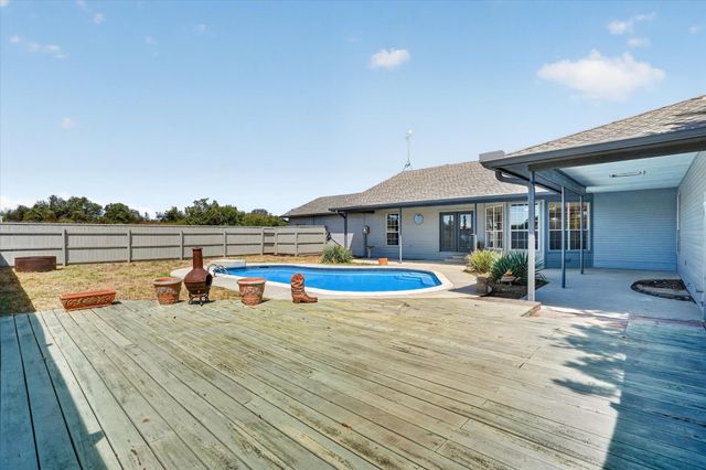 3520 Old Dennis Road, Weatherford, TX 76087