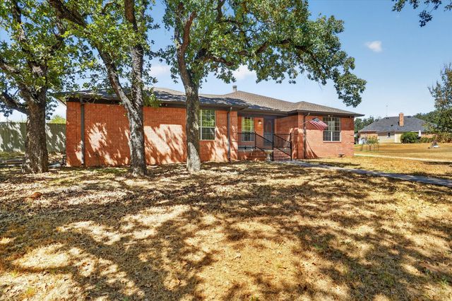 3520 Old Dennis Road, Weatherford, TX 76087