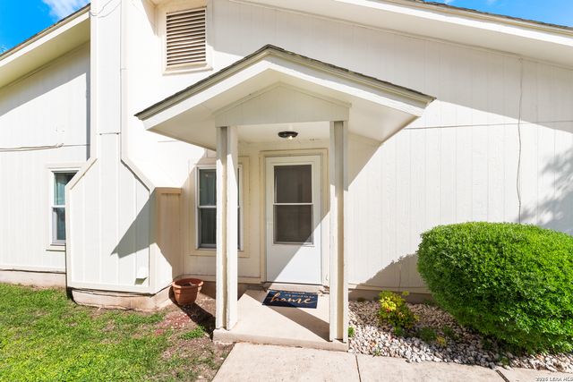 7111 Comanche Ridge Drive, Converse, TX 78109