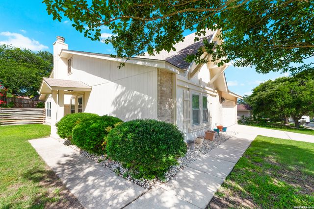 7111 Comanche Ridge Drive, Converse, TX 78109