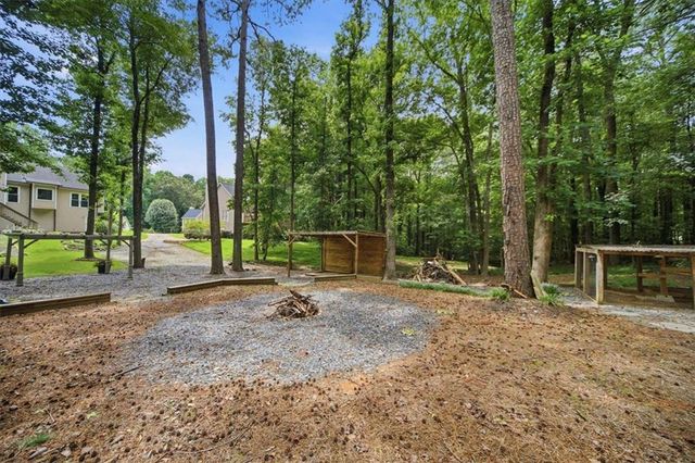 3787 Seasons Drive NW, Acworth, GA 30101