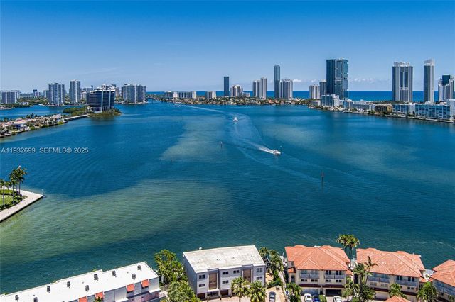 3925 NE 171st St 3925, North Miami Beach, FL 33160