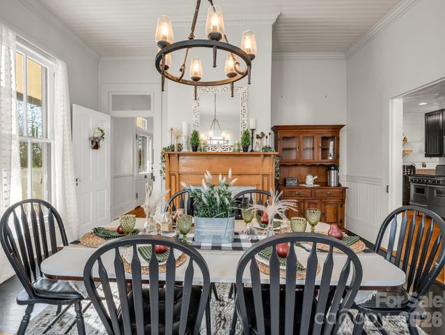 219 Stoney Mountain Road, Hendersonville, NC 28791