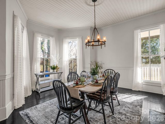 219 Stoney Mountain Road, Hendersonville, NC 28791